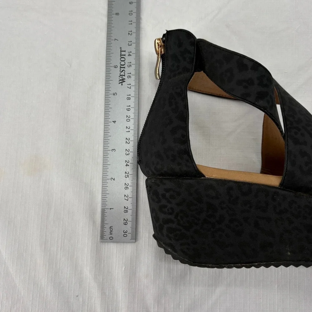 Boutique by Corkys Womens Black Leopard Print Platform Wedge Sandals Size 8